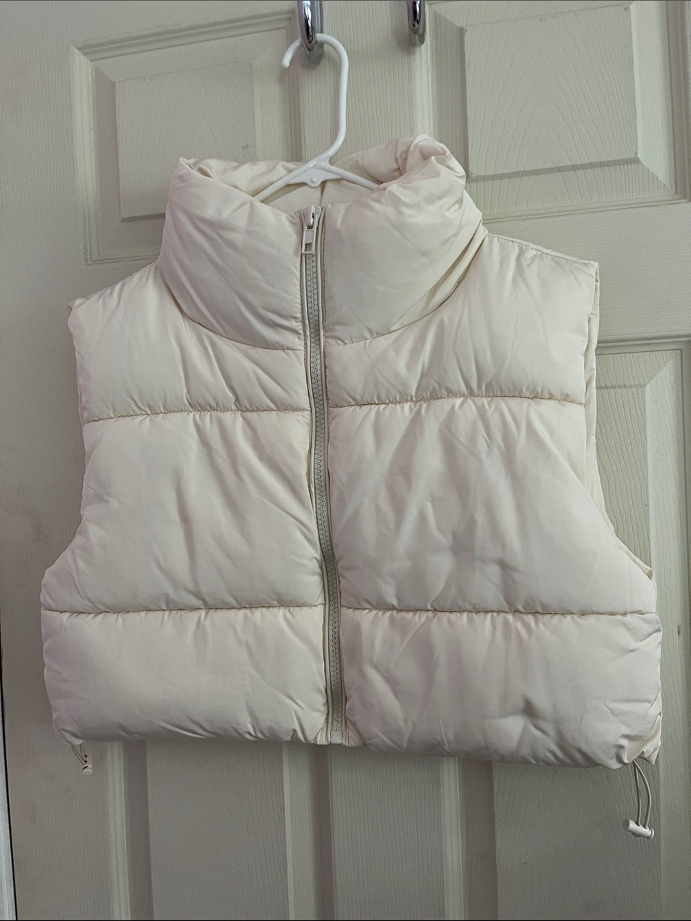 Forever 21 Ivory Quilted Puffer Vest